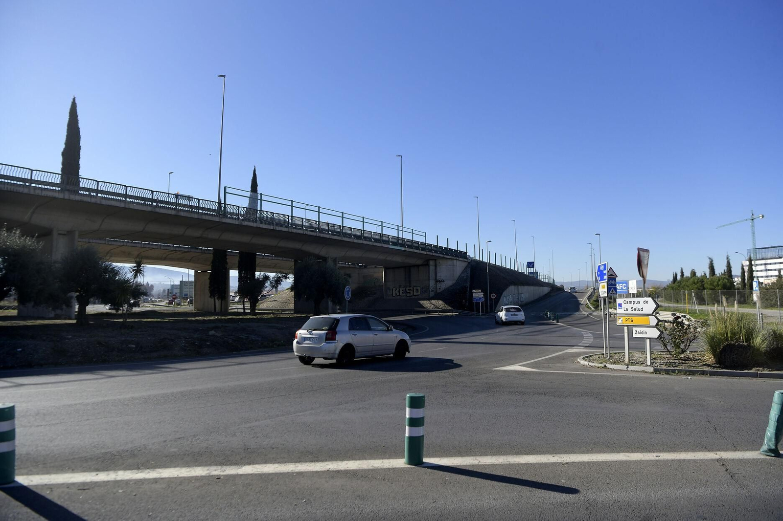 Vista de las primeras pantallas de metacrilato en la Ronda Sur.