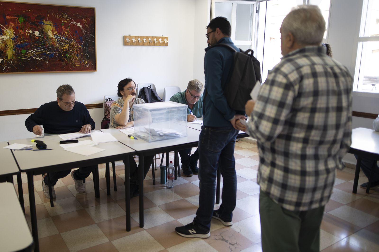 Fotos: así está votando Granada en el inicio de las elecciones municipales 2023