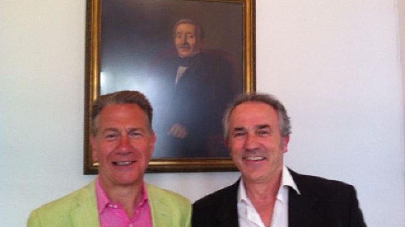 Michael Portillo y el autor del artículo en González Byass, 2013.