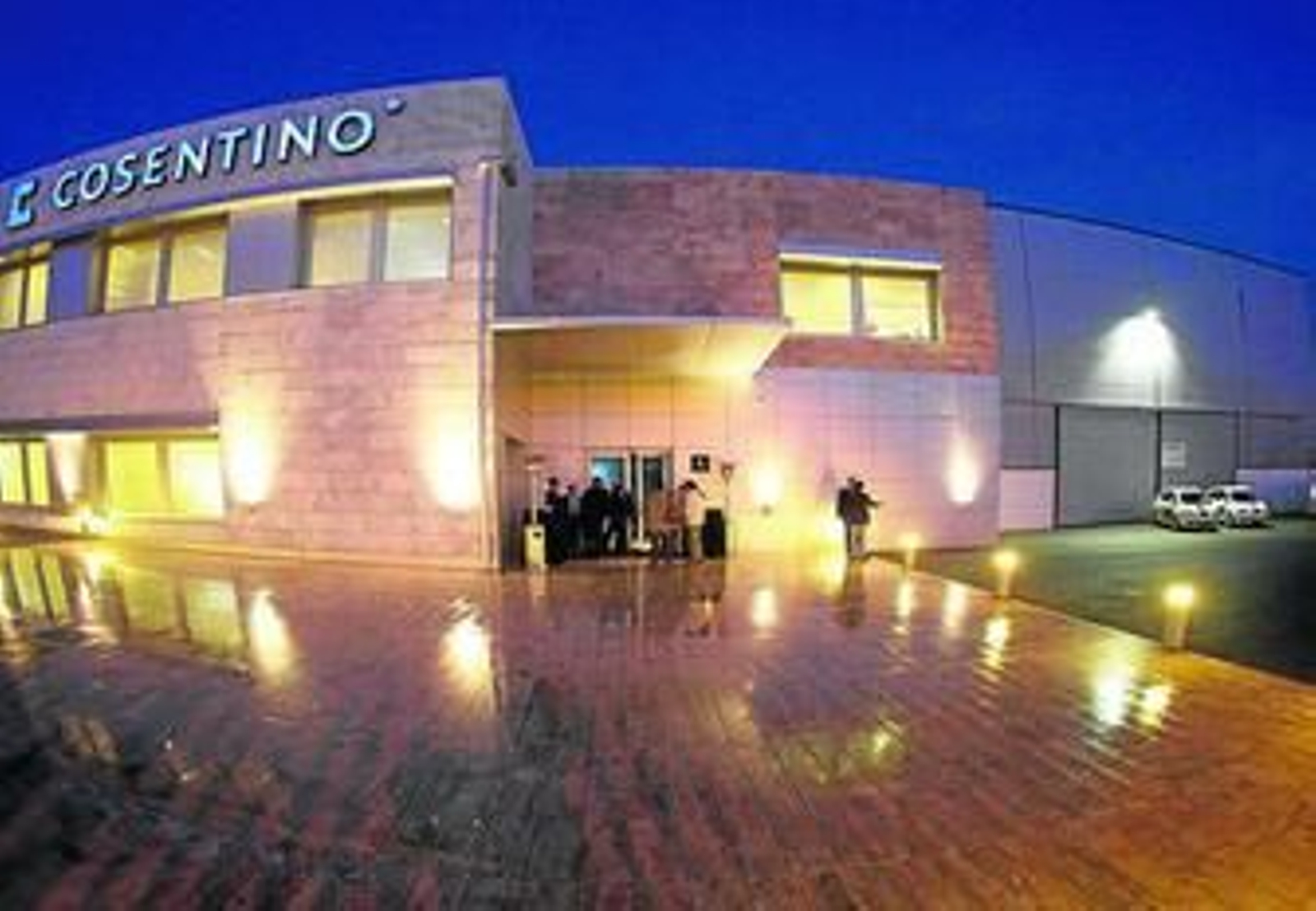 En la imagen el Cosentino Center que la compañía tiene instalado en Vigo .