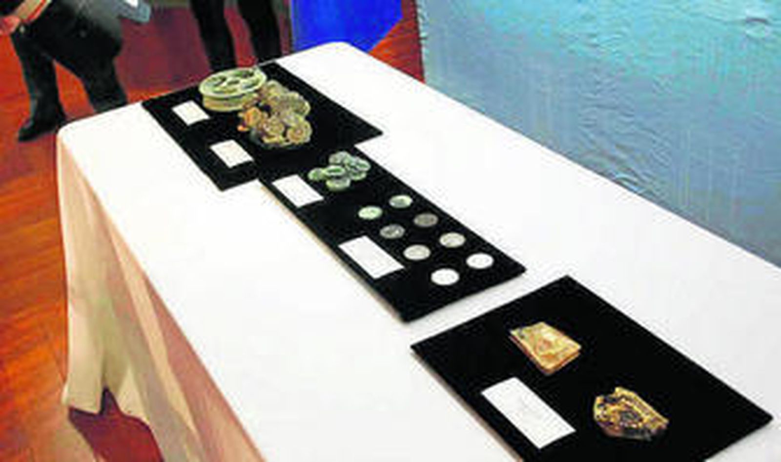 Parte del tesoro recuperado, en el museo ARQUA.