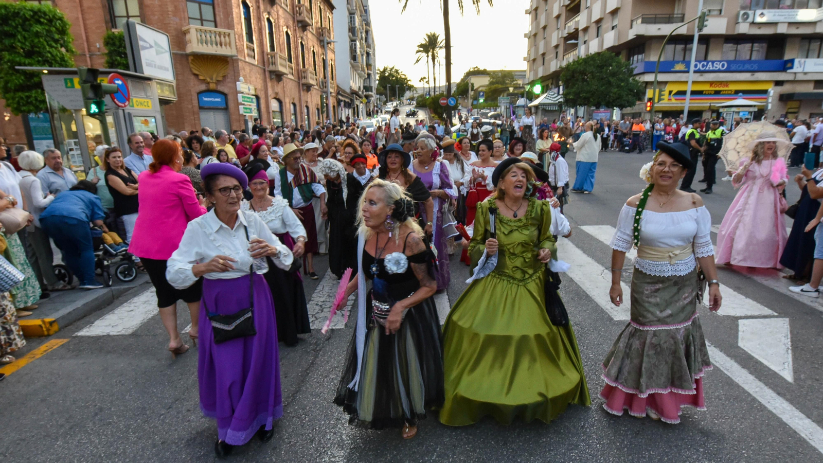 El Pasacalles de Entremares 2023, en imágenes