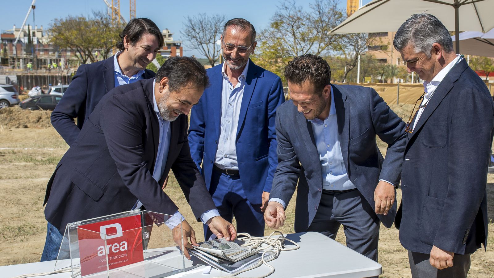 Acto de la colocación de la primera piedra de la futura residencia de mayores de Bormujos.