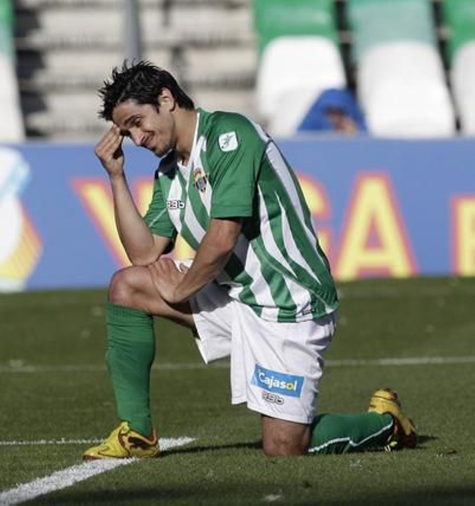 El Betis pierde en el Ruiz de Lopera ante el Girona. / Antonio Pizarro