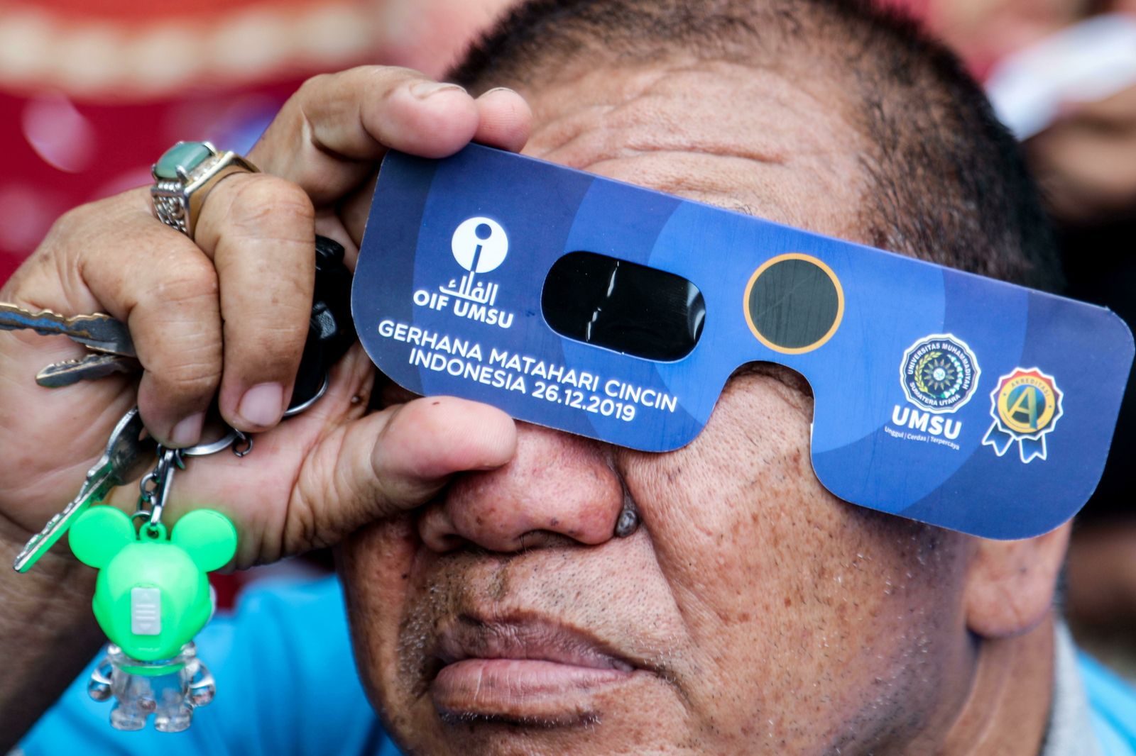 Las imágenes del último eclipse solar de la década