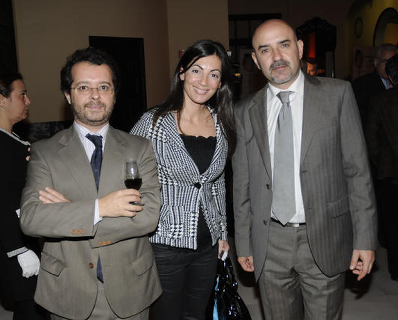 Juan Manuel Marqués, subdirector de Publicaciones del Grupo Joly; Rosario Soto, portavoz del PP-A, y Antonio Lao, director de 'Diario de Almería'.
