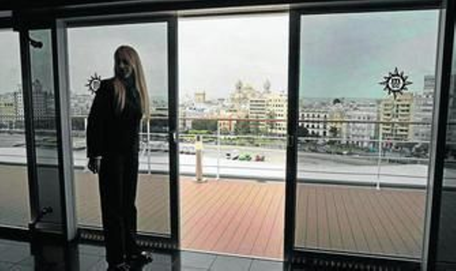 Ana, una de las pocas españolas a bordo del MSC Magnífica, sirvió ayer de guía para la prensa durante el recorrido por el interior del barco.