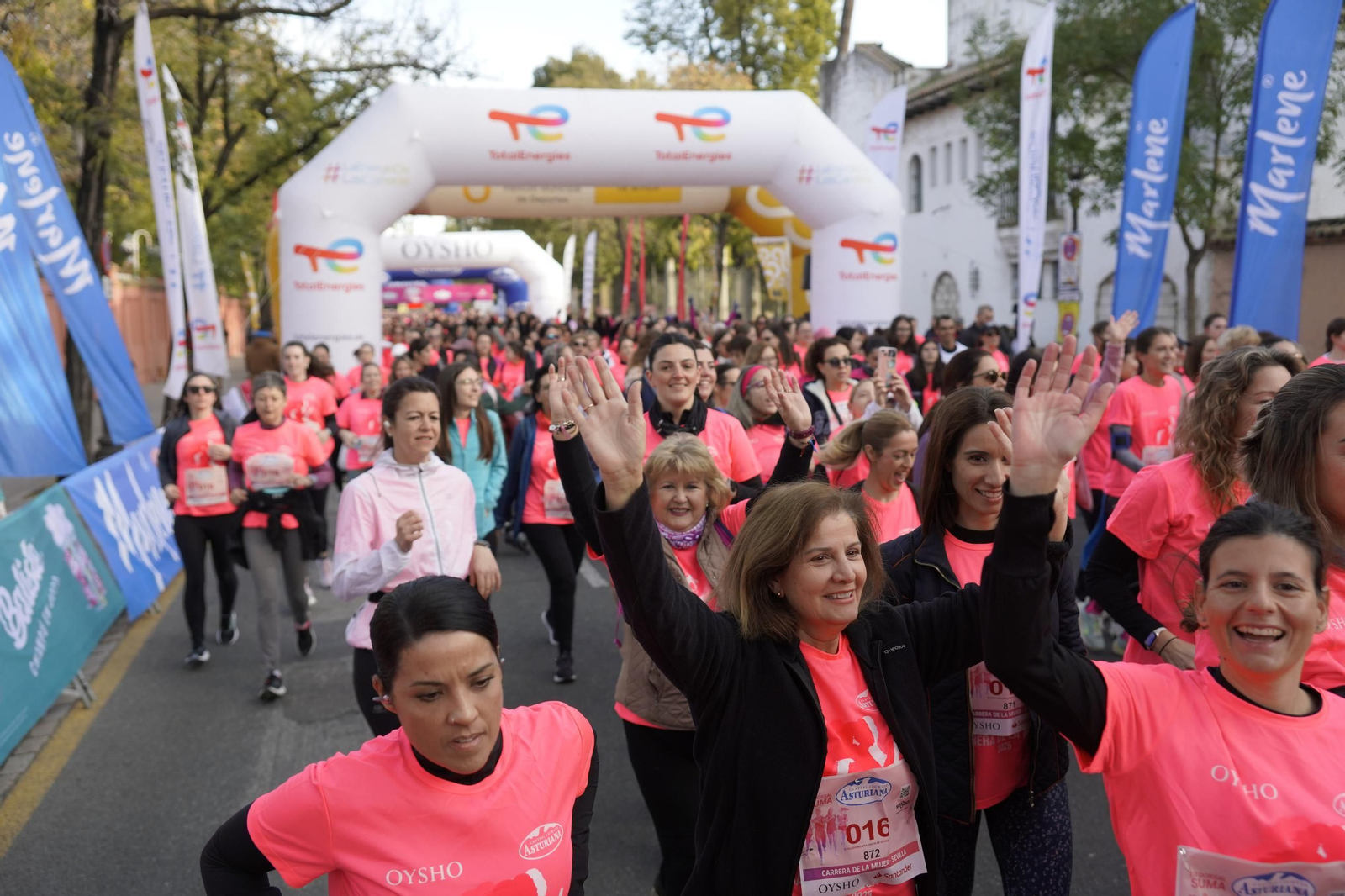 Búscate en las fotos de la Carrera de la Mujer de Sevilla