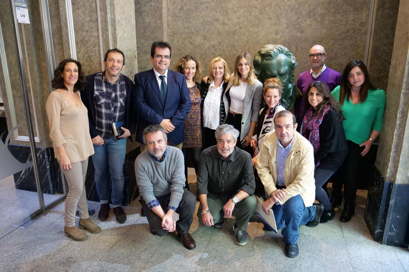 Joan Alvarez, Antonio Jesús Rodríguez y Enrique Iznaola con los miembros de los jurados.