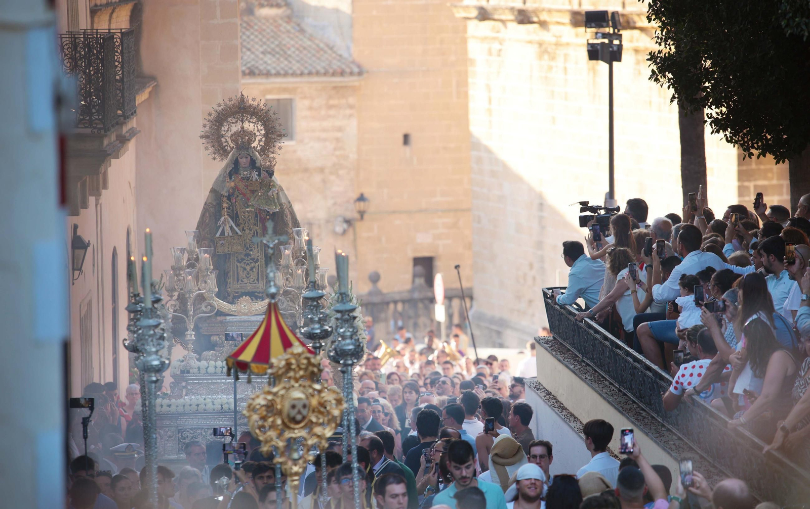 Procesión de la Virgen del Carmen por las calles de Jerez