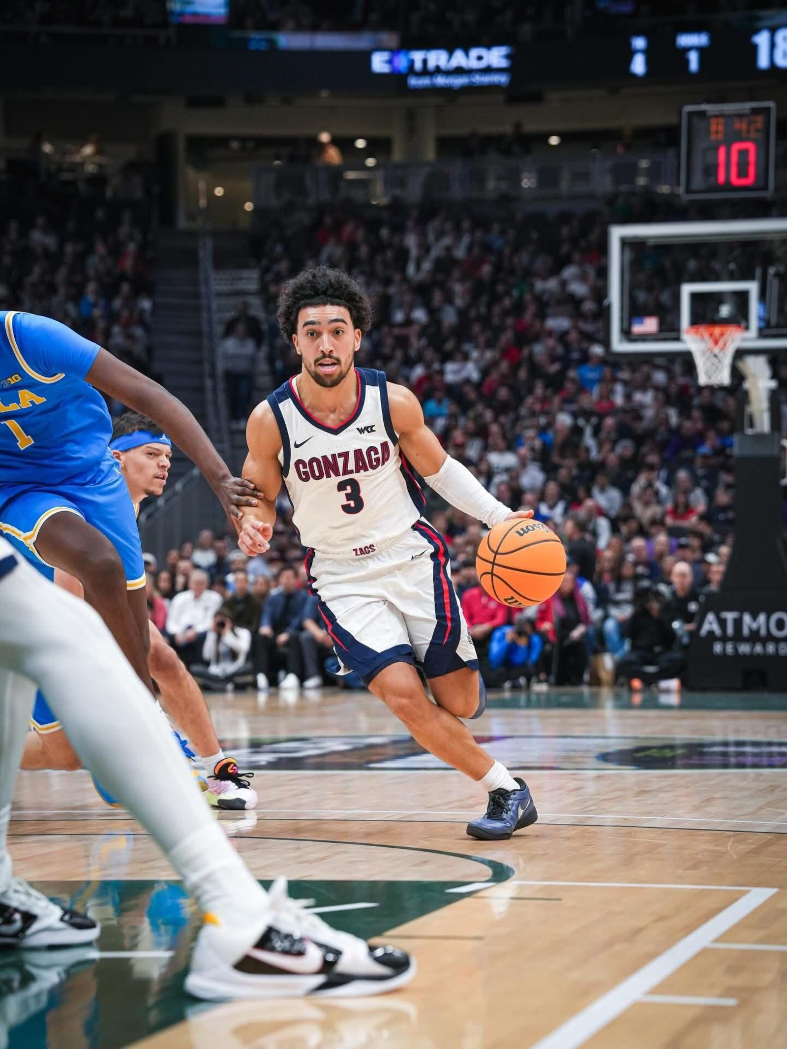 NCAA: Mario Saint-Supéry, 12 puntos y victoria de Gonzaga