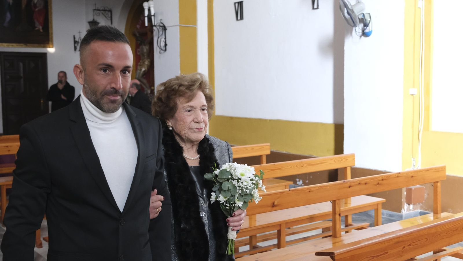 Brindis por 75 años de amor de Carmen y Roque, en imágenes
