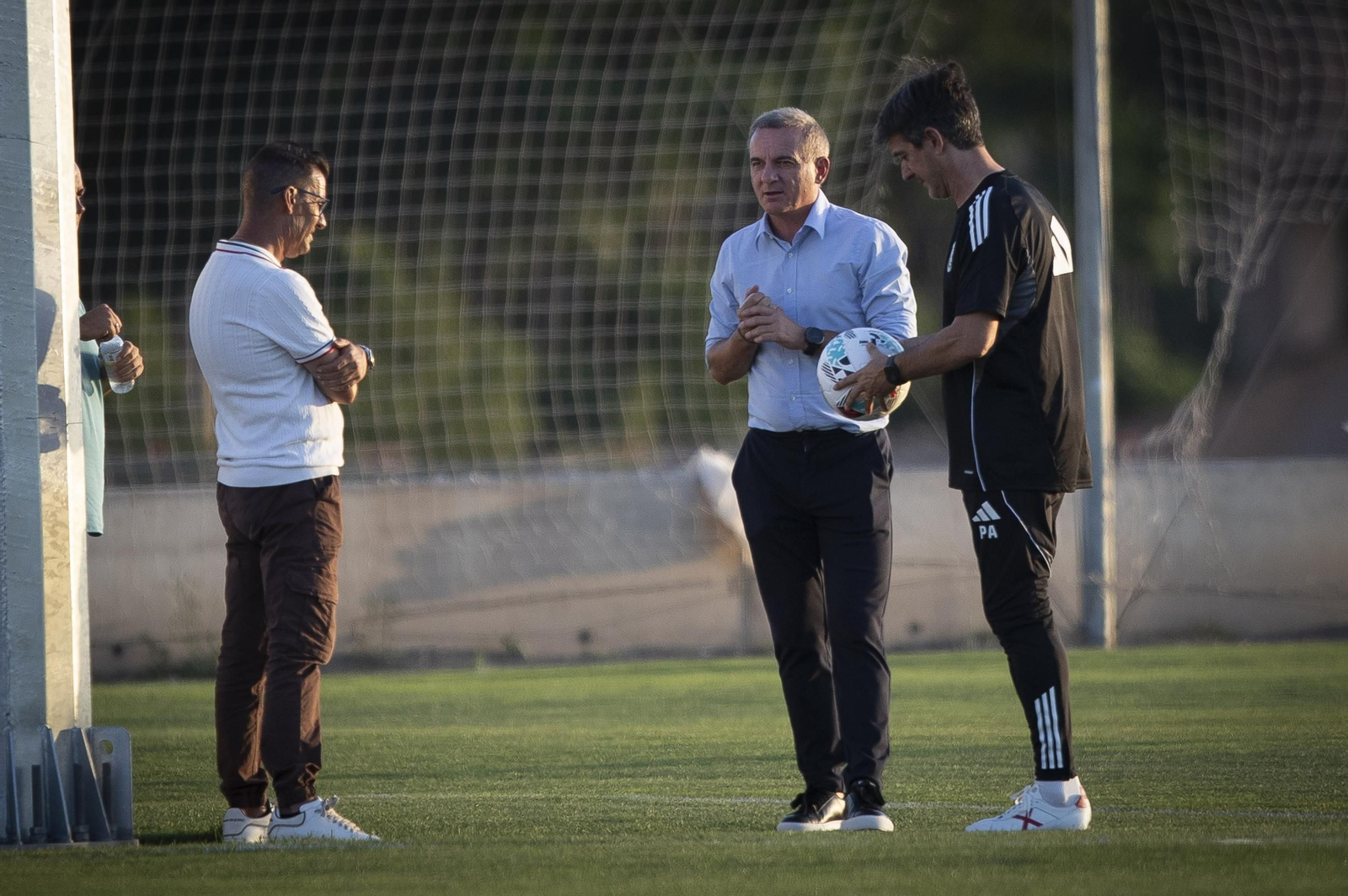 Las mejores imágenes del primer entrenamiento del Granada CF