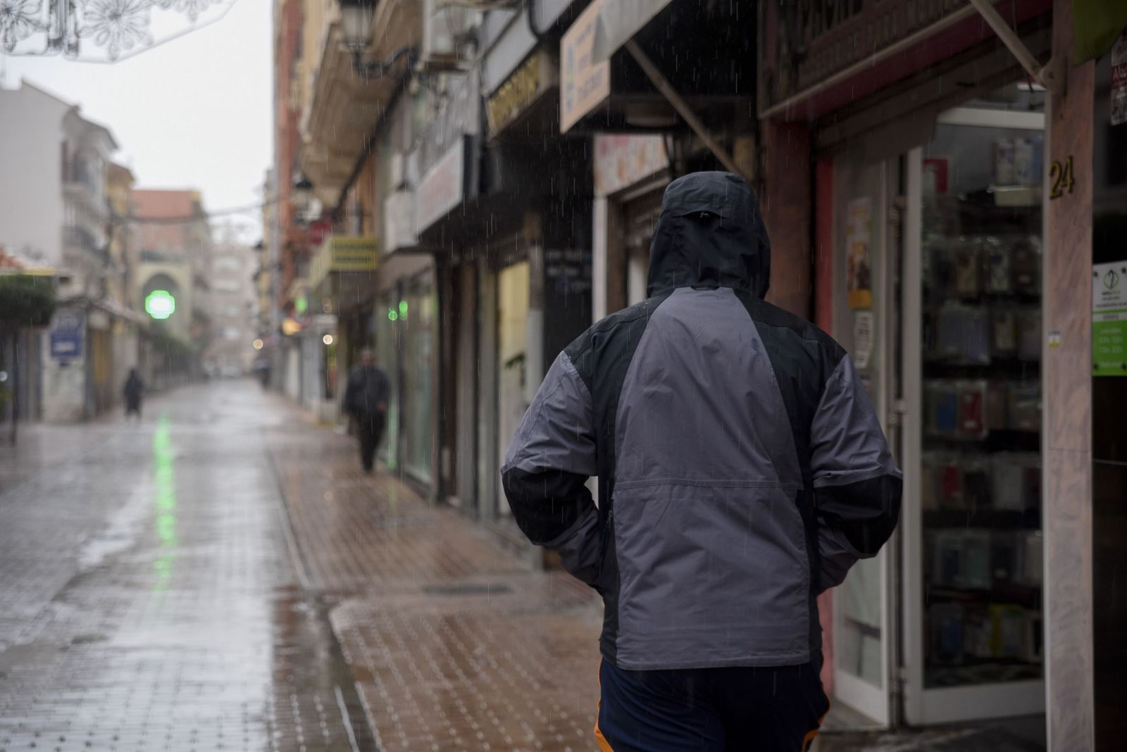 Las fotos de un sábado lluvioso en La Línea