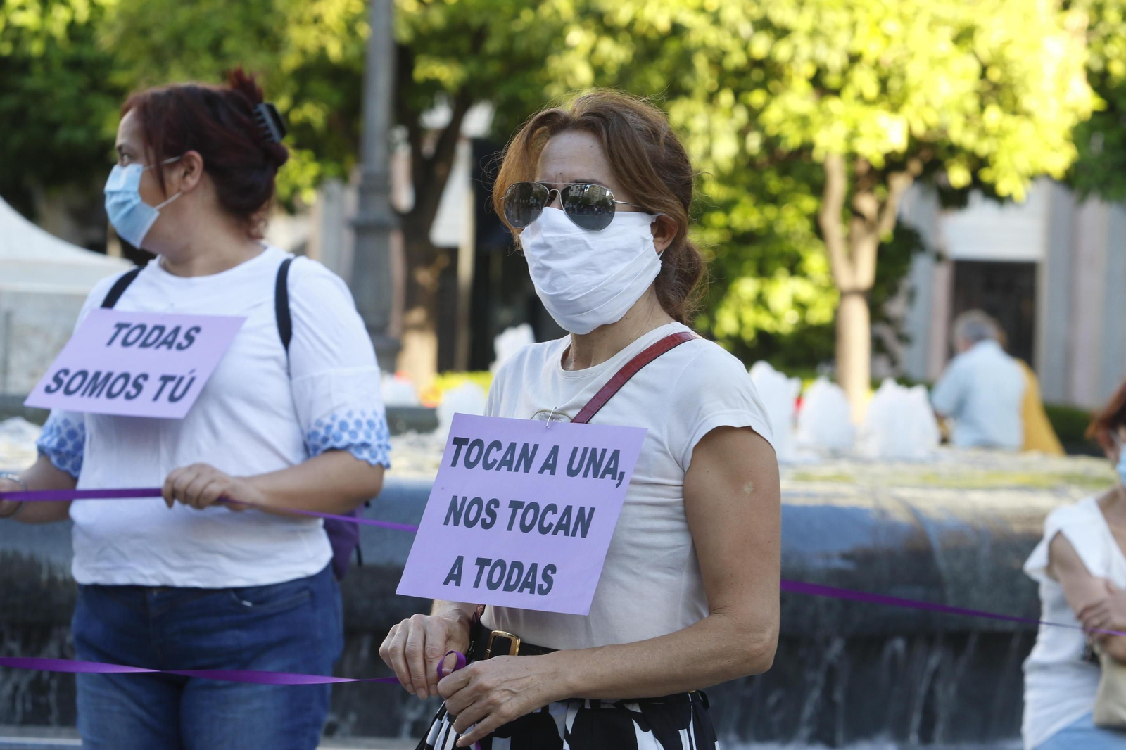 Las fotografías de la concentración en rechazo a la sentencia de La Manada de Pozoblanco en Córdoba
