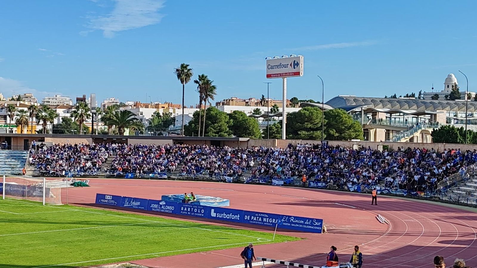 La afición del Xerez CD llenó el Fondo Sur del Iberoamericano.