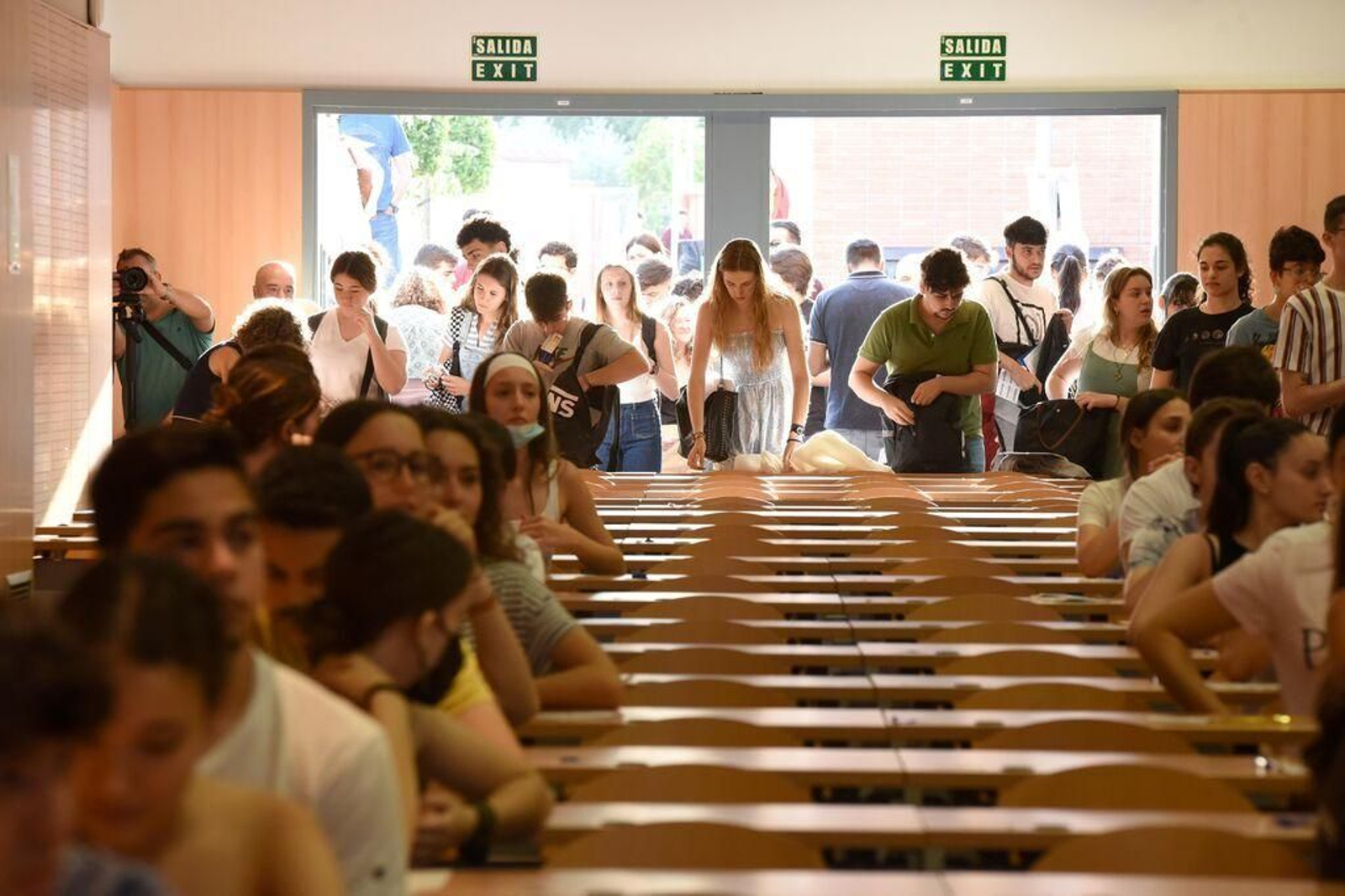 Alumnos durante las pruebas de acceso a la Universidad en la Facultad de Medicina de Córdoba.