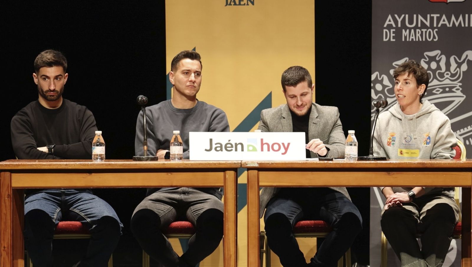 En imágenes: 'La tertulia deportiva de Jaén Hoy', espacio de diálogo entre deportistas y escolares en Martos