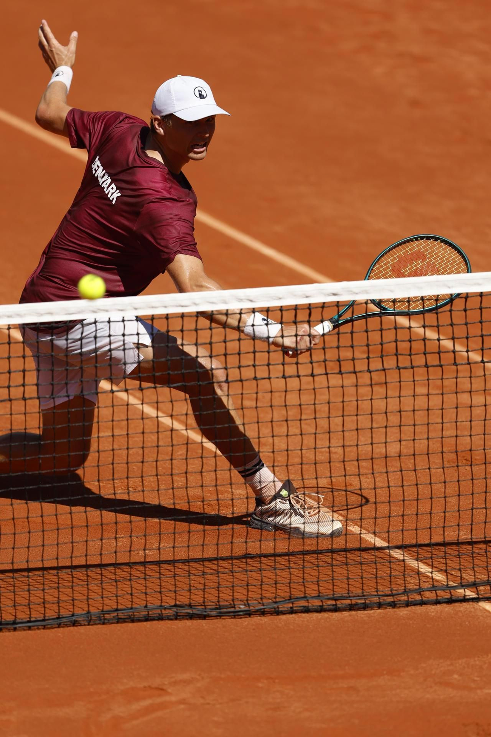Pedro Martínez y Jaume Munar dan vida a España en la Copa Davis (1-6, 6-3 y 6-2)