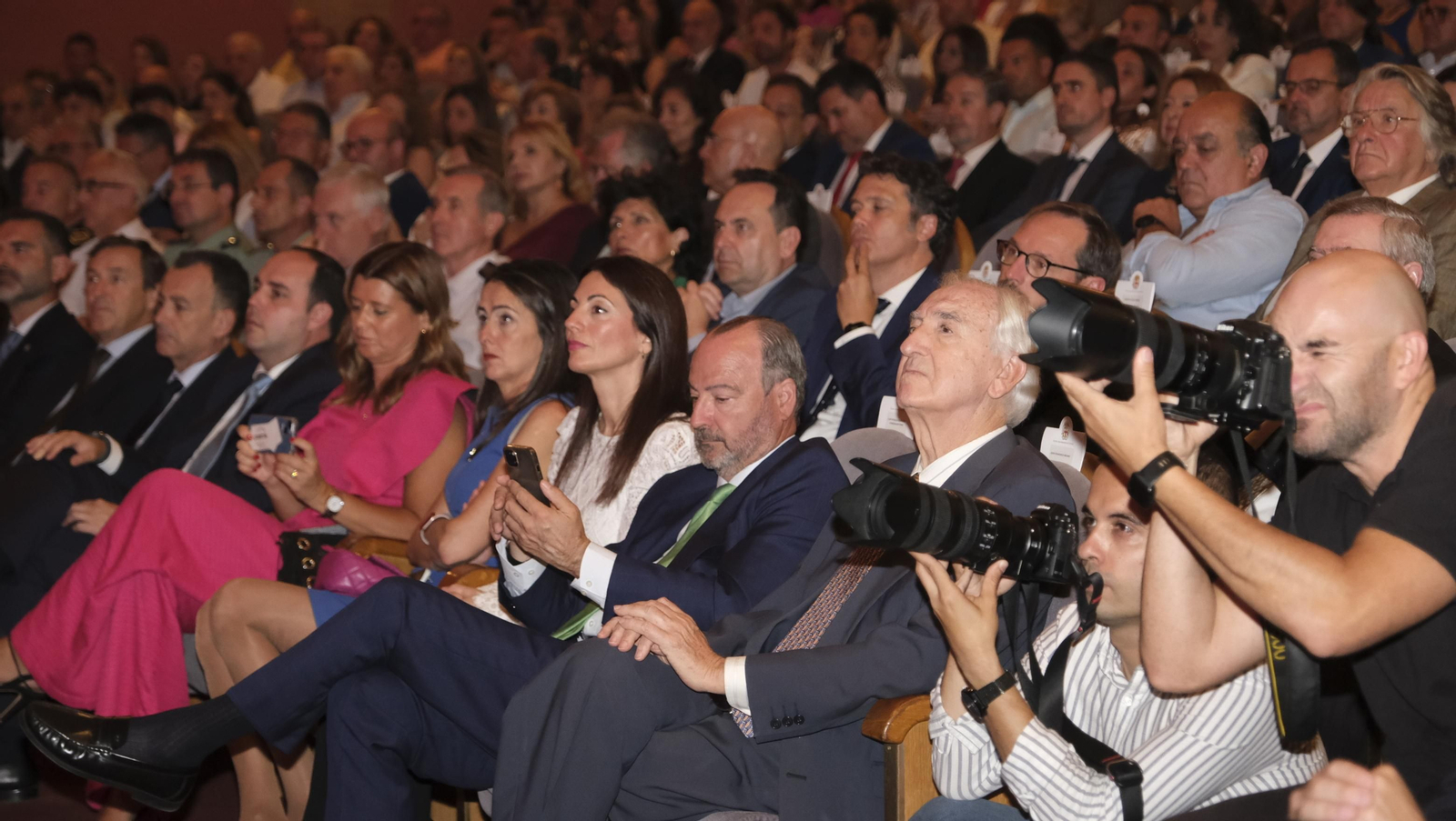 Imágenes de la constitución de la Corporación Municipal de almería, con María Vázquez como Alcaldesa