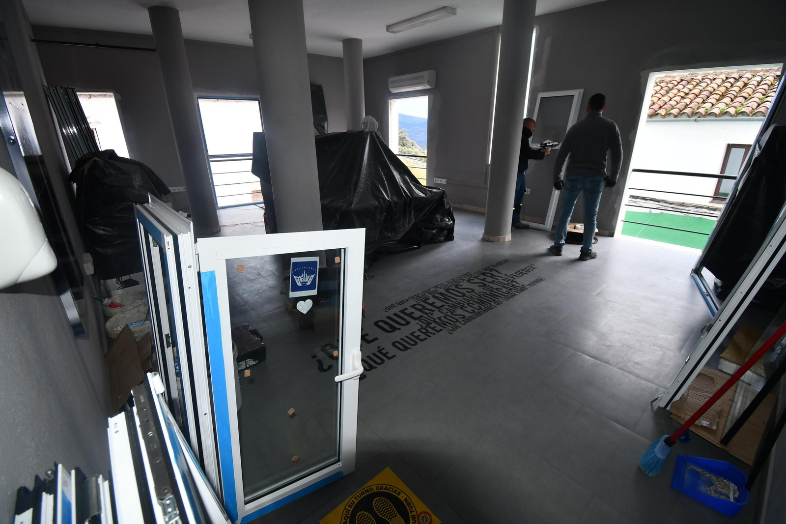 Obras en el Ayuntamiento de Alpandeire.