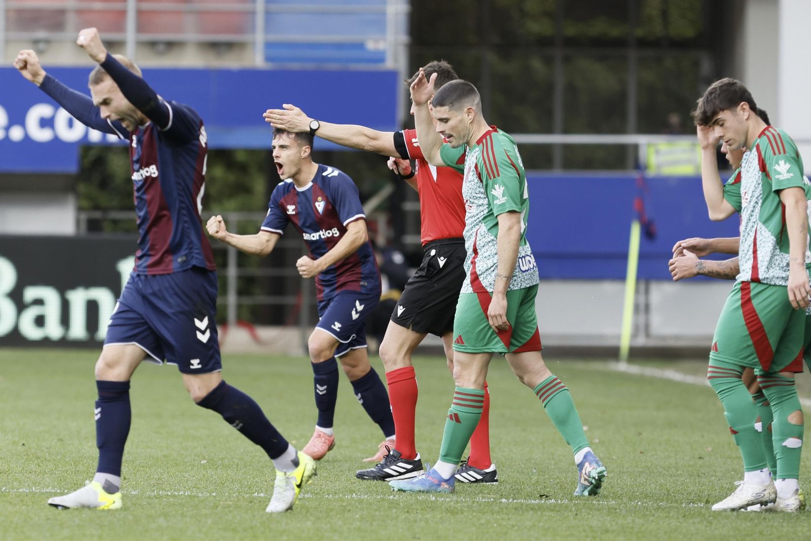 Las mejores imágenes del Eibar-Granada