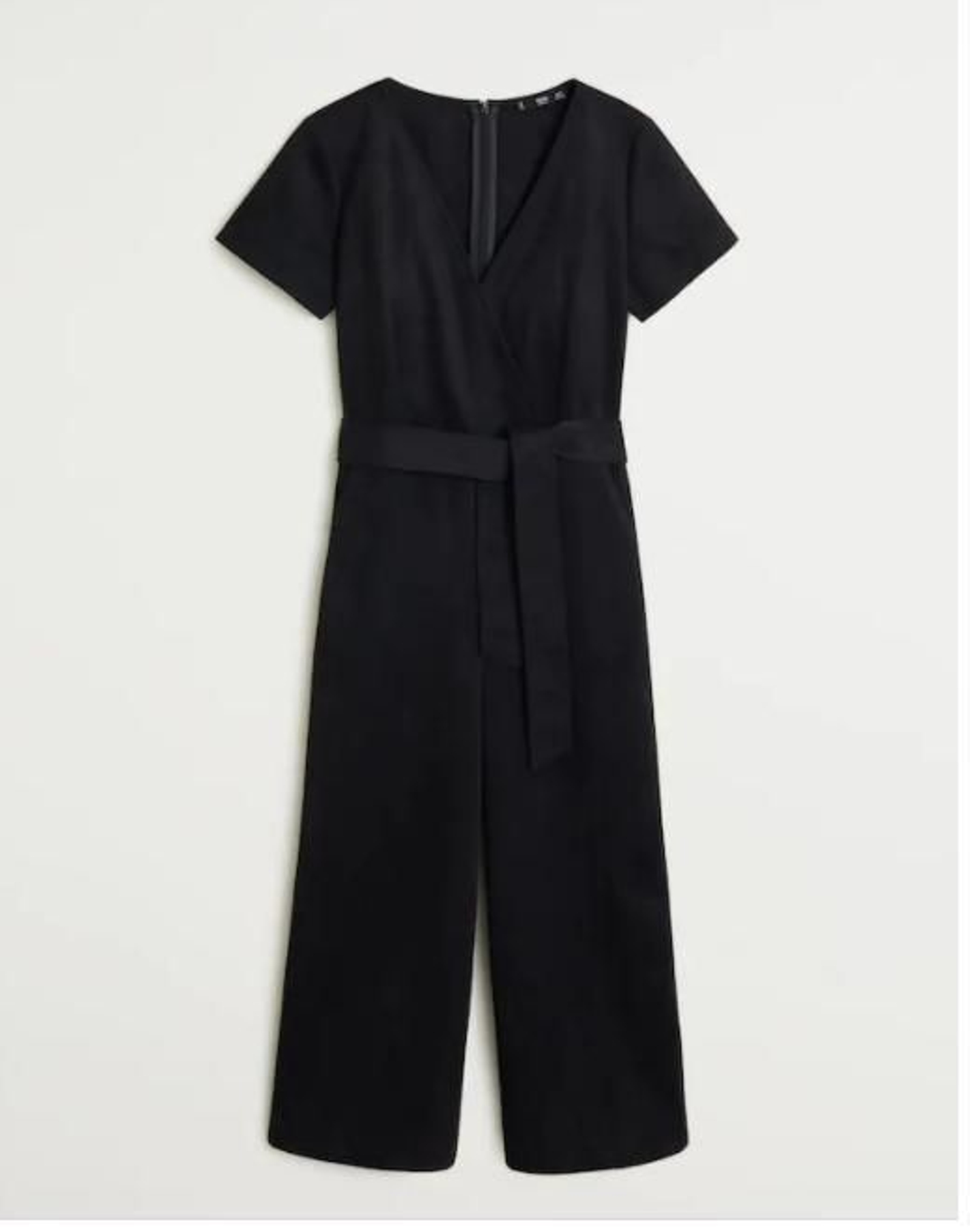 Mano negro con lazada en la cintura de Mango outlet.