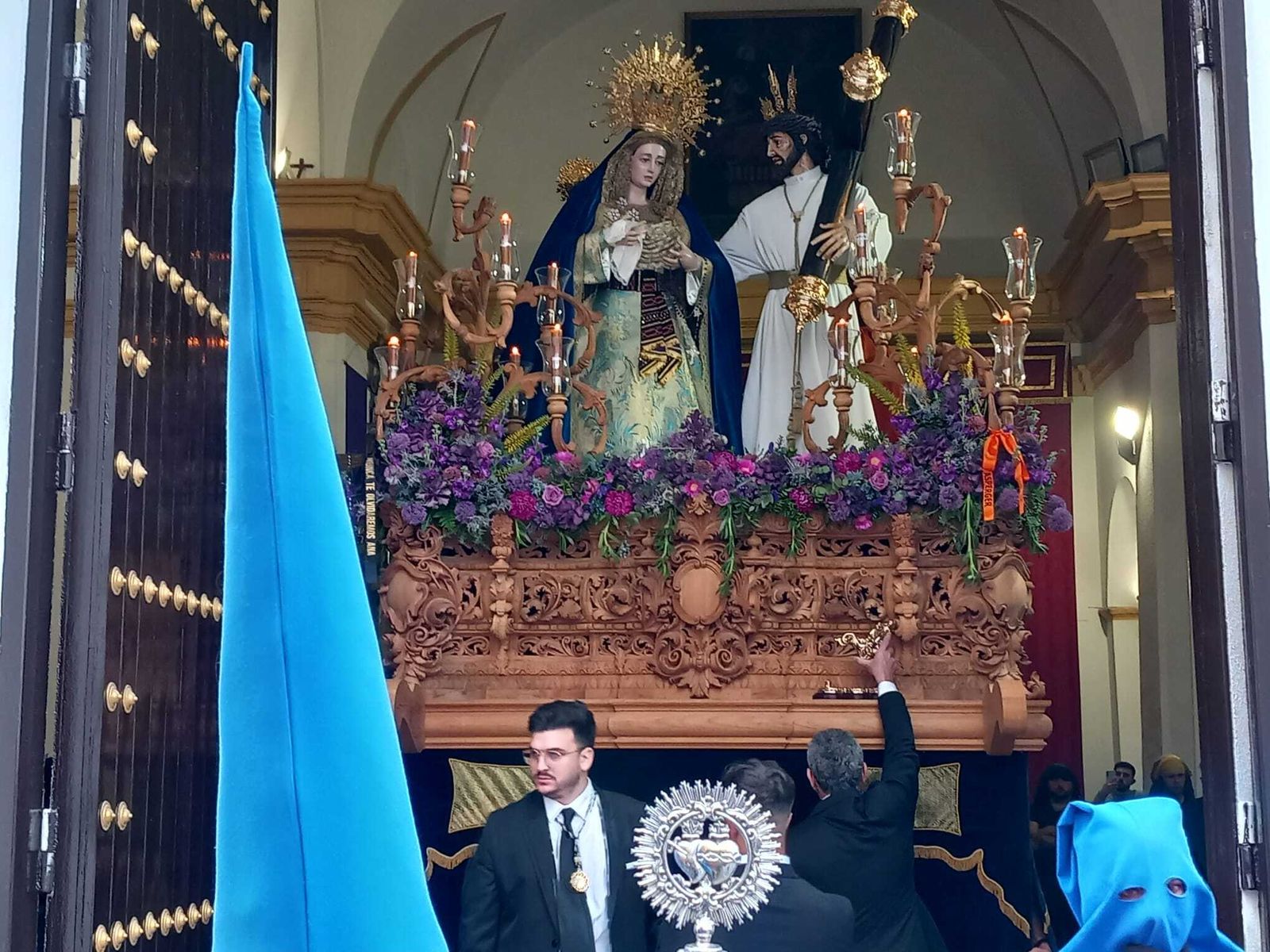 Todas las imágenes de la Virgen de Afligidos restaurada y del martes santo en Chiclana