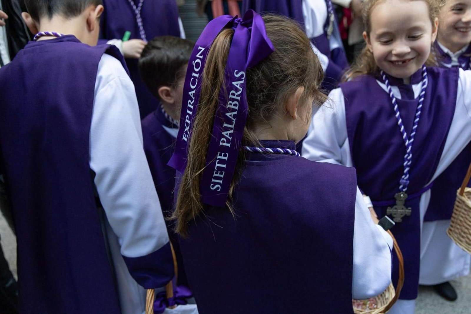 Las cofradías de la Vera Cruz, Expiración y Gran Poder lucen sus cortejos en la calle