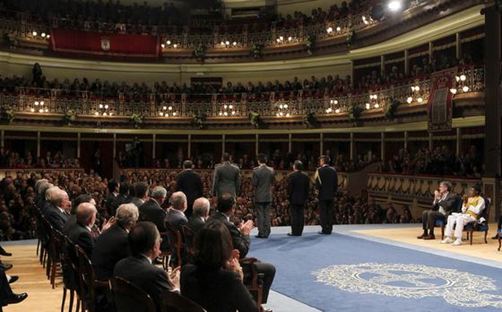 Don Felipe entrega los Premios Príncipe de Asturias 2011. / EFE