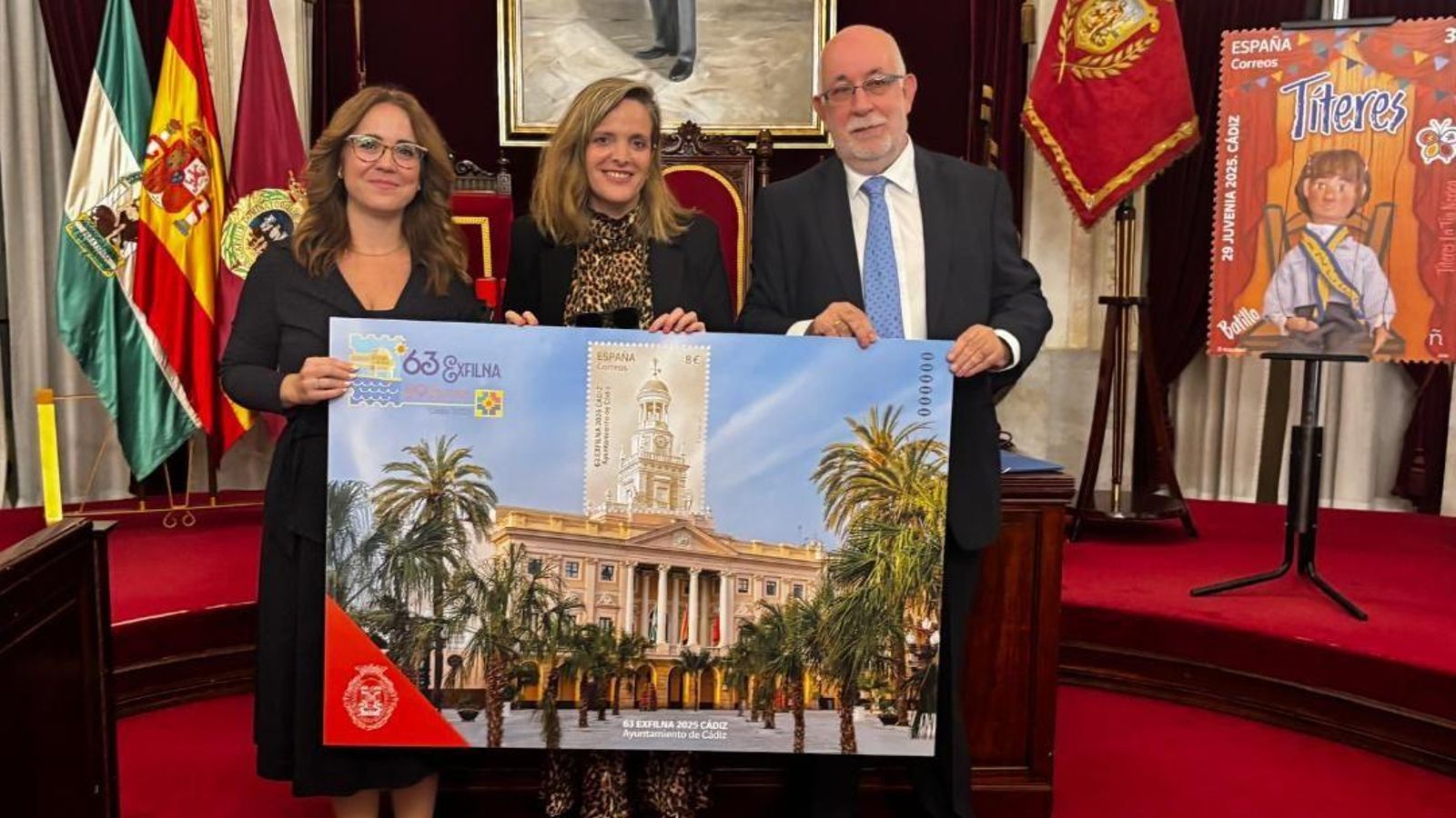 Nuria Lera, Maite González García-Negrotto y José Antonio Arruego, durante la presentación del acto.