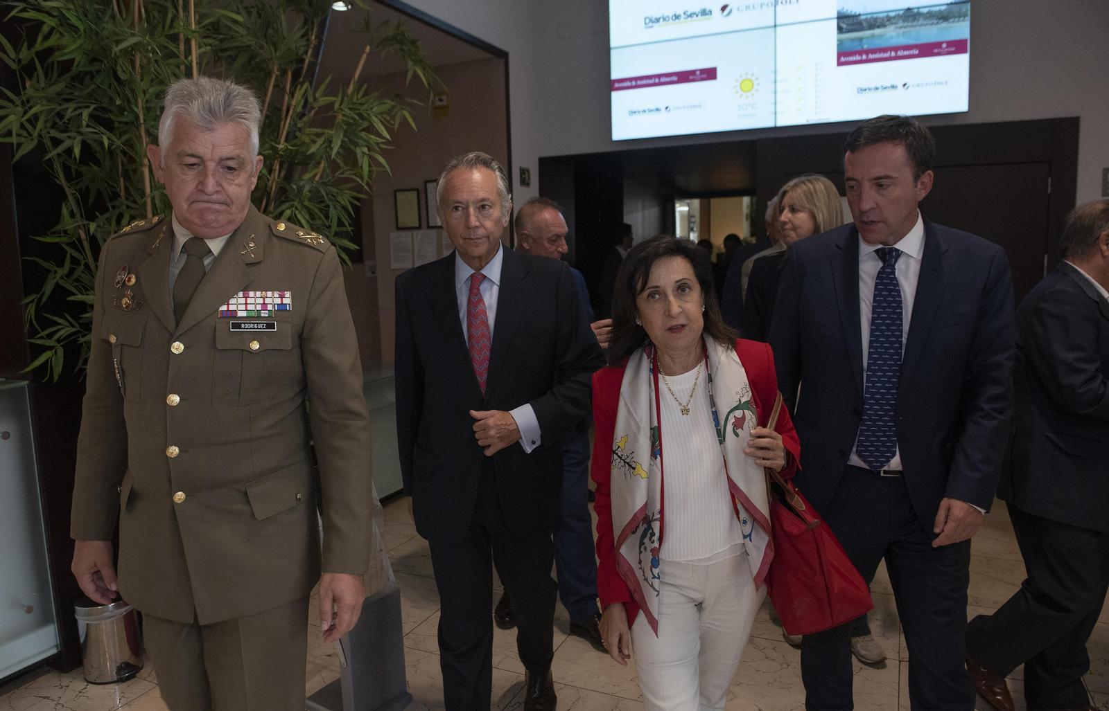 Las imágenes del Foro Joly con la Ministra de Defensa, Margarita Robles