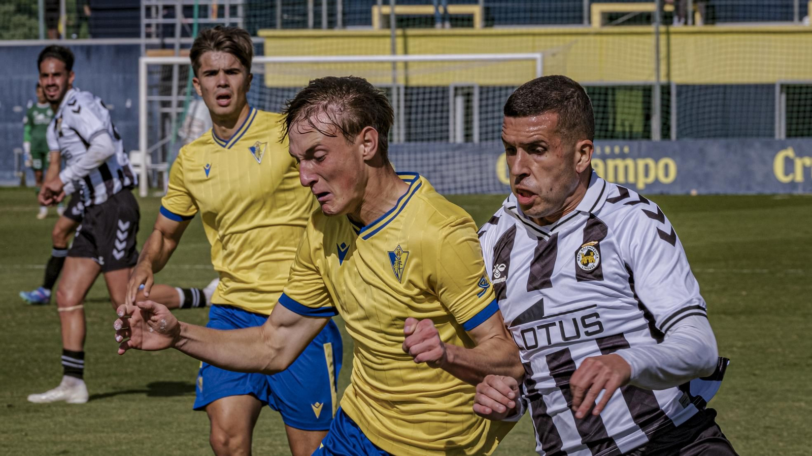 Las imágenes del partido entre Cádiz Mirandilla y La Balona.