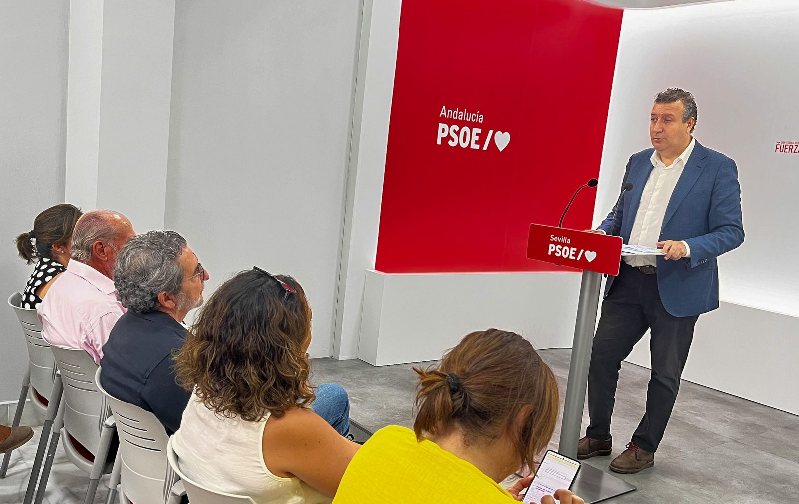El secretario general del PSOE de Sevilla, Javier Fernández.