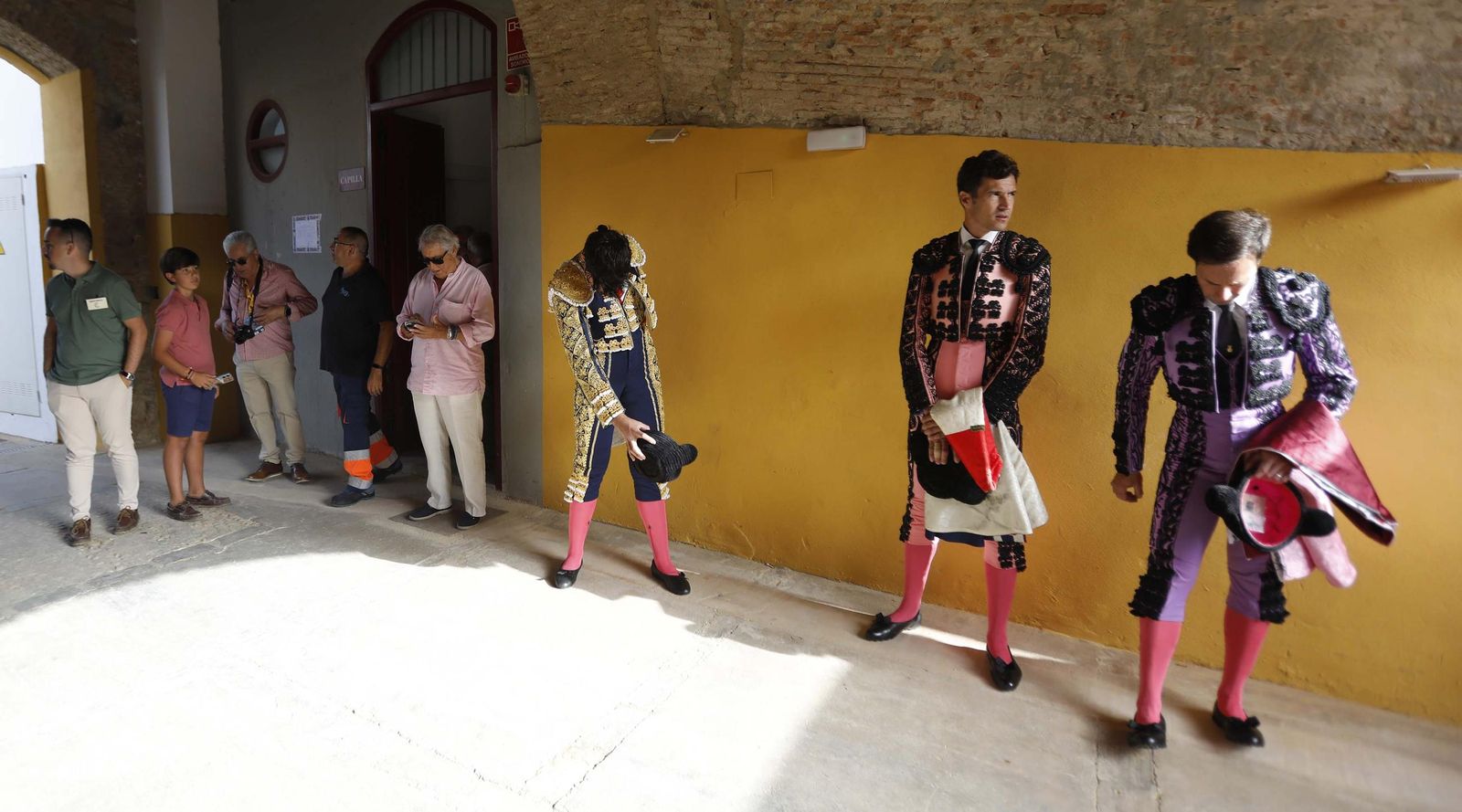 Fotos del triunfo de Manuel Roman y Javier Zulueta con la buena novillada de Núñez de Tarifa que abrió la Feria de La Línea