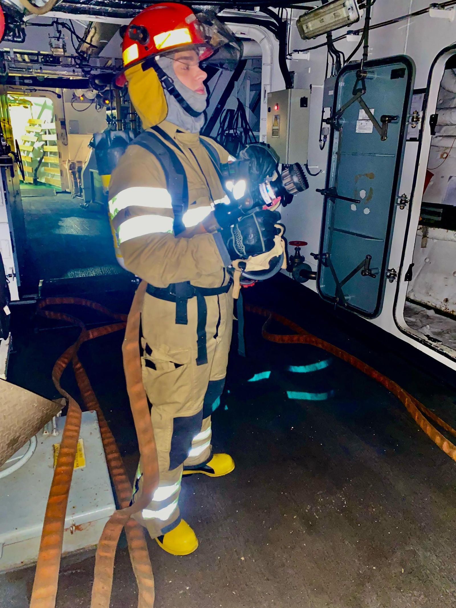 Las fotos del mayor ejercicio de los últimos años en el Estrecho de Gibraltar y el Golfo de Cádiz de la Armada y la OTAN