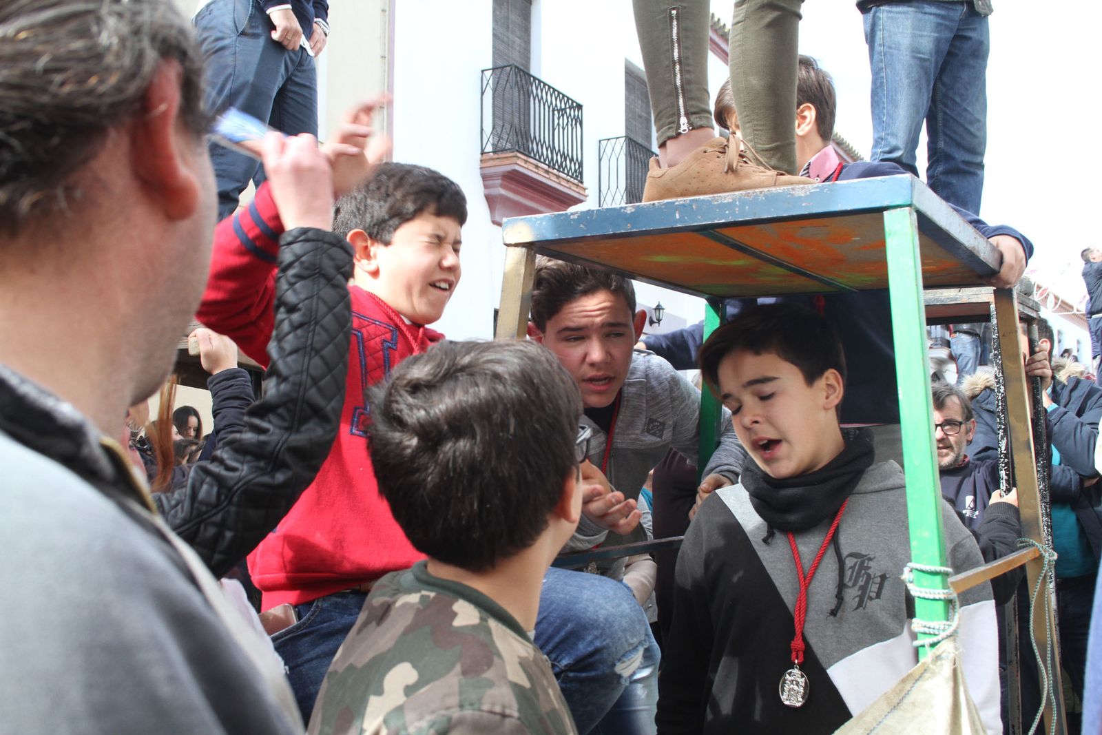 Imágenes de las tiradas en honor a San Antonio Abad en Trigueros