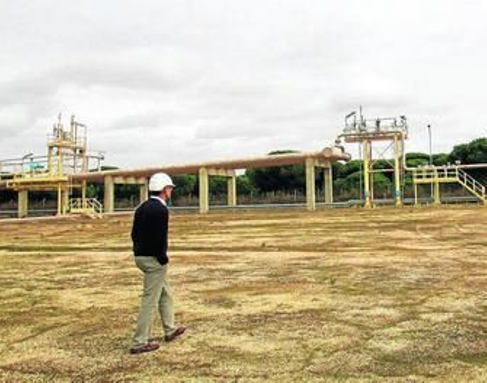 Planta de extracción de gas que Repsol tiene en Mazagón (Huelva).