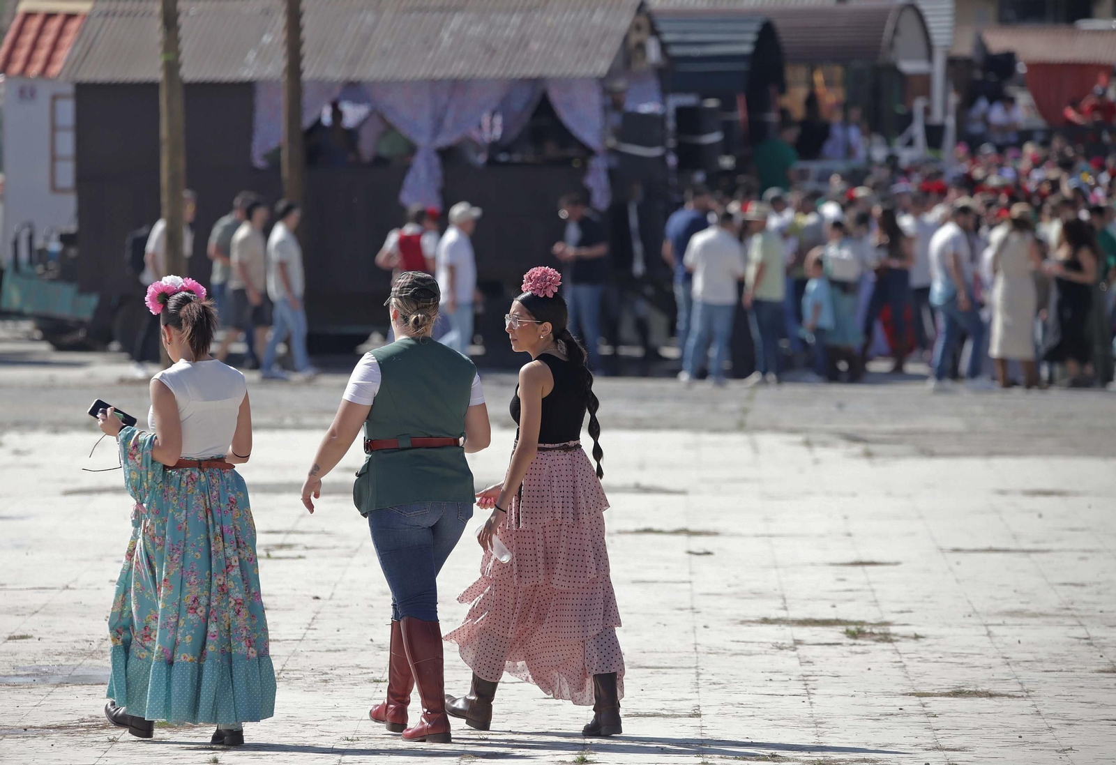 La salida de la Romería de San Isidro Labrador de Los Barrios, en imágenes