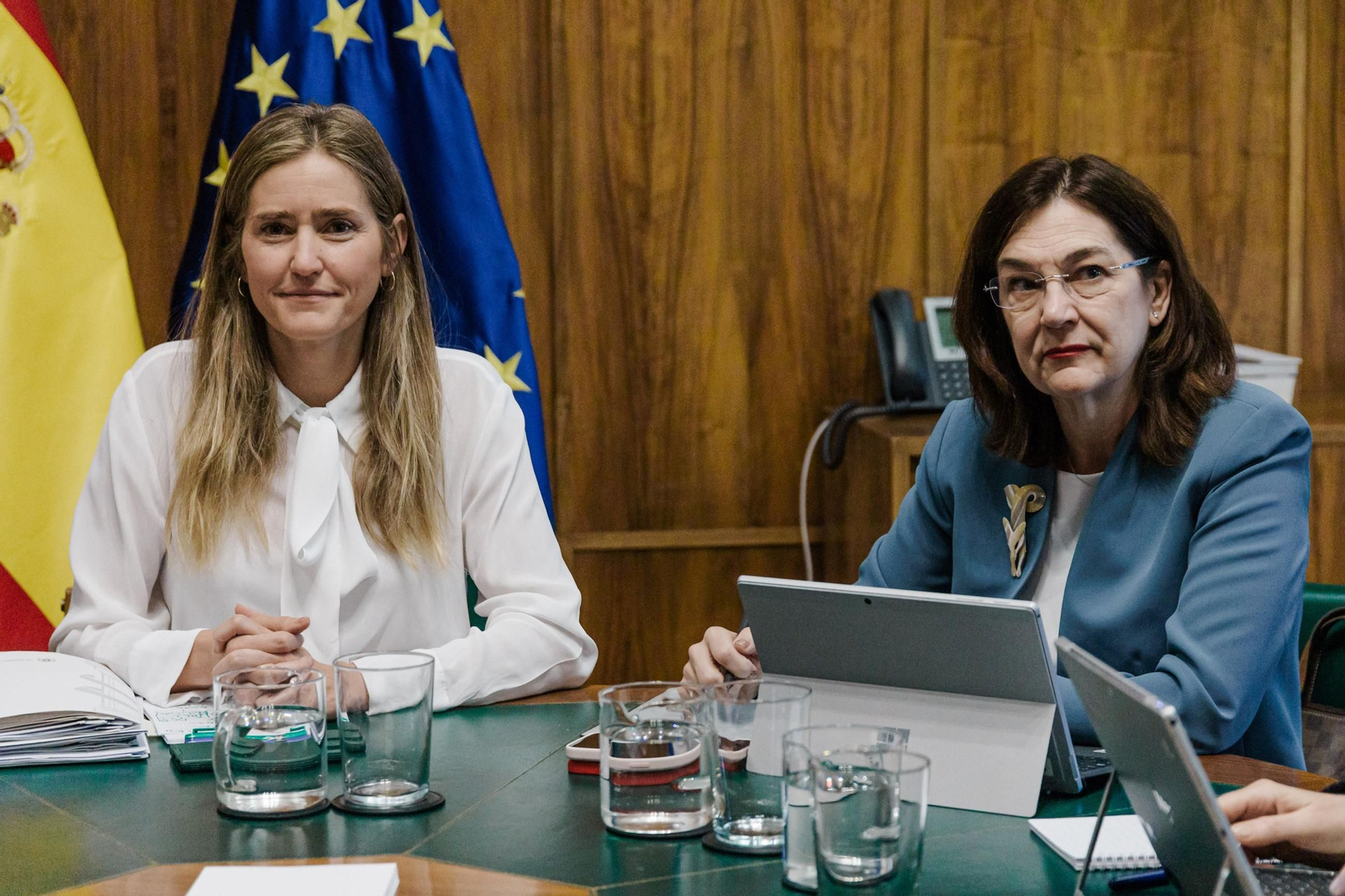 La ministra de Transición Ecológica, Sara Aagesen, se reúne con la presidenta de la CNMC, Cani Fernández, para analizar las causas del apagón