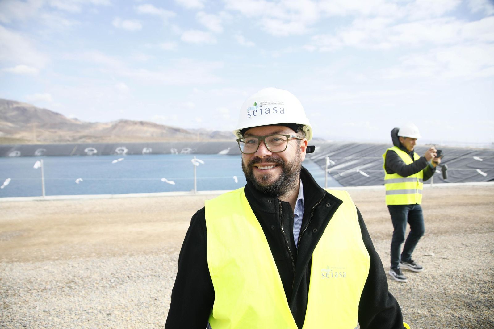 María Jesús Montero visita las obras de la balsa general de regulación de la Comarca de Usuarios Aguas de Níjar, en imágenes