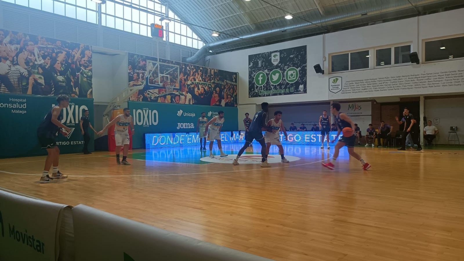 Ibon Navarro presencia el gran debut del Unicaja Andalucía en Tercera FEB
