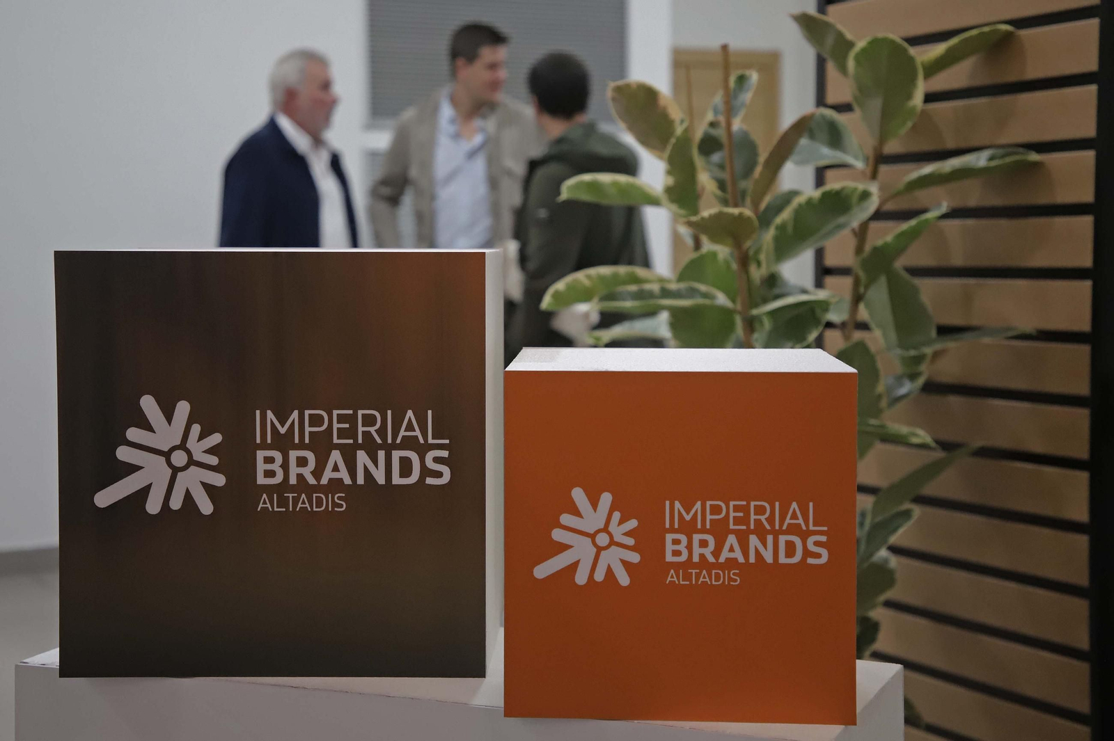 Fotos del X Congreso Frente al Contrabando de Tabaco de Altadis-Imperial Brands en La Línea