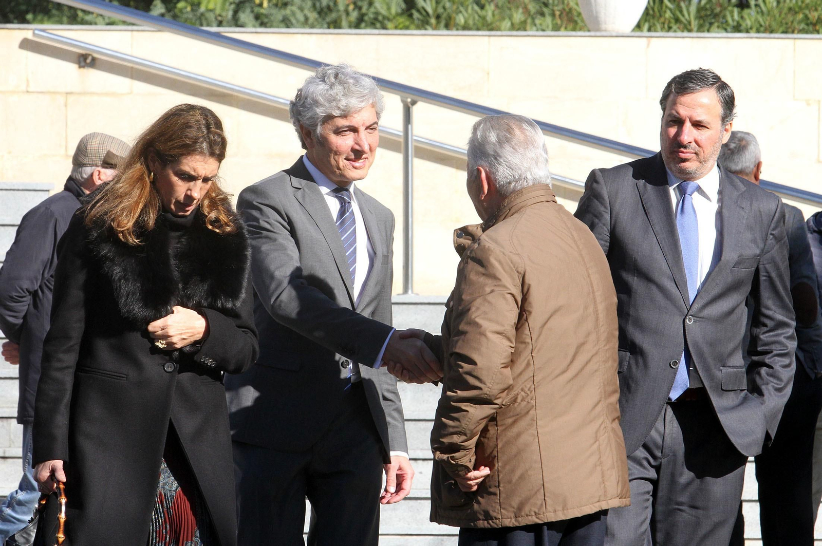 Condolencias a la familia García Palacios durante la mañana en el tanatorio, en imágenes