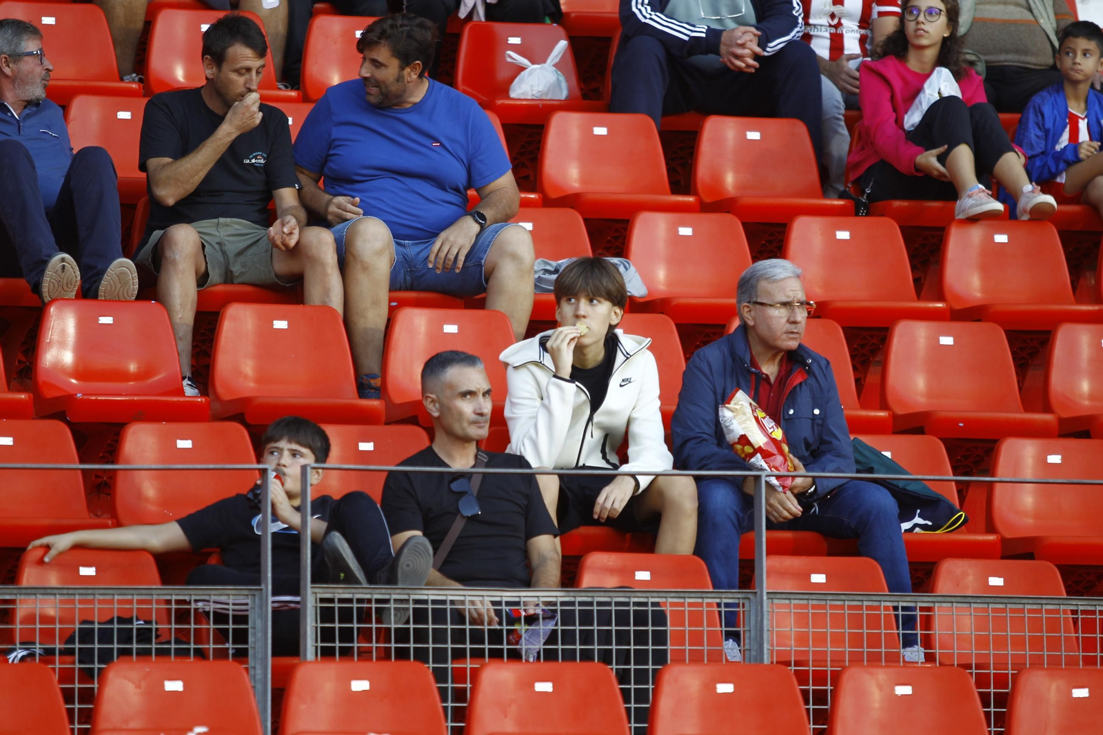 Búscate en las fotos del partido Almería-Albacete