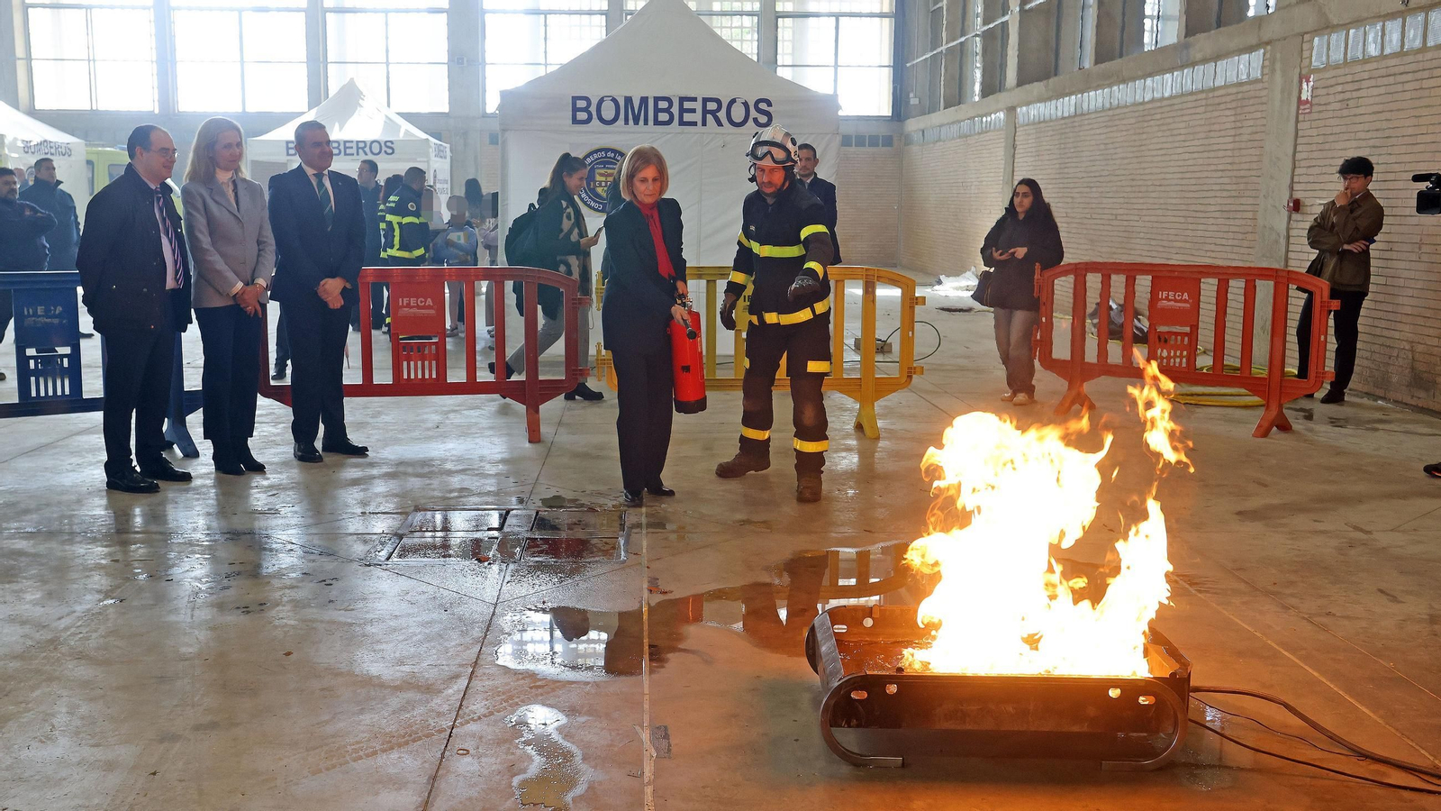 La Infanta Elena y la Alcaldesa de Jerez en la Inauguración de la XX Semana de la Prevención de Incendios Mapfre 2025 en Jerez