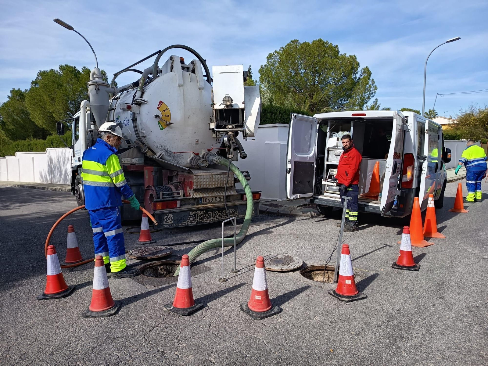 Trabajos de Aqualia en la red de saneamiento de Jaén capital.
