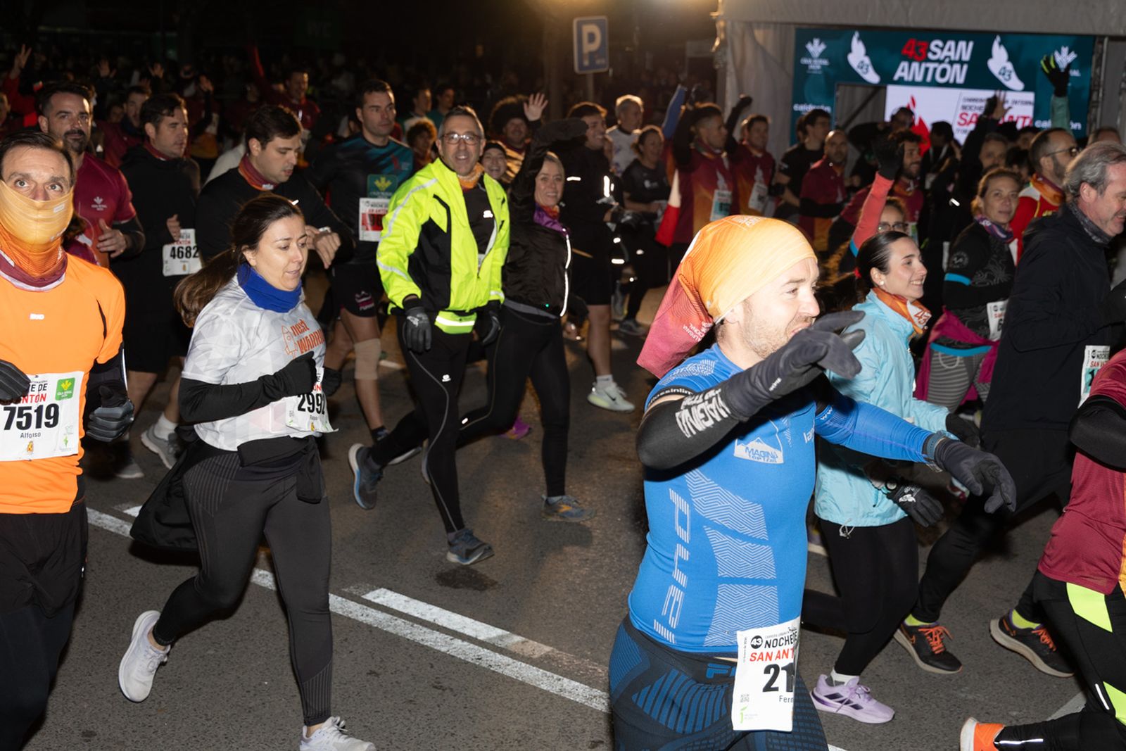 Encuéntrate en la salida de la Carrera de San Antón 2026, en imágenes (3)