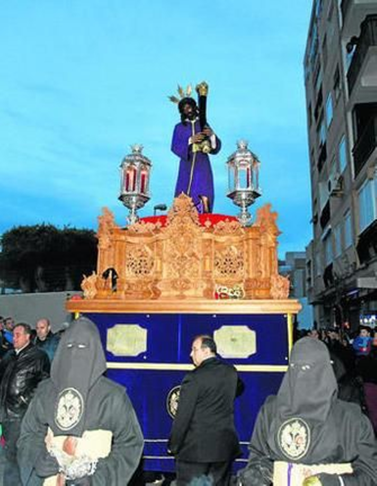 Nuestro Padre Jesús del Gran Poder en la calle.