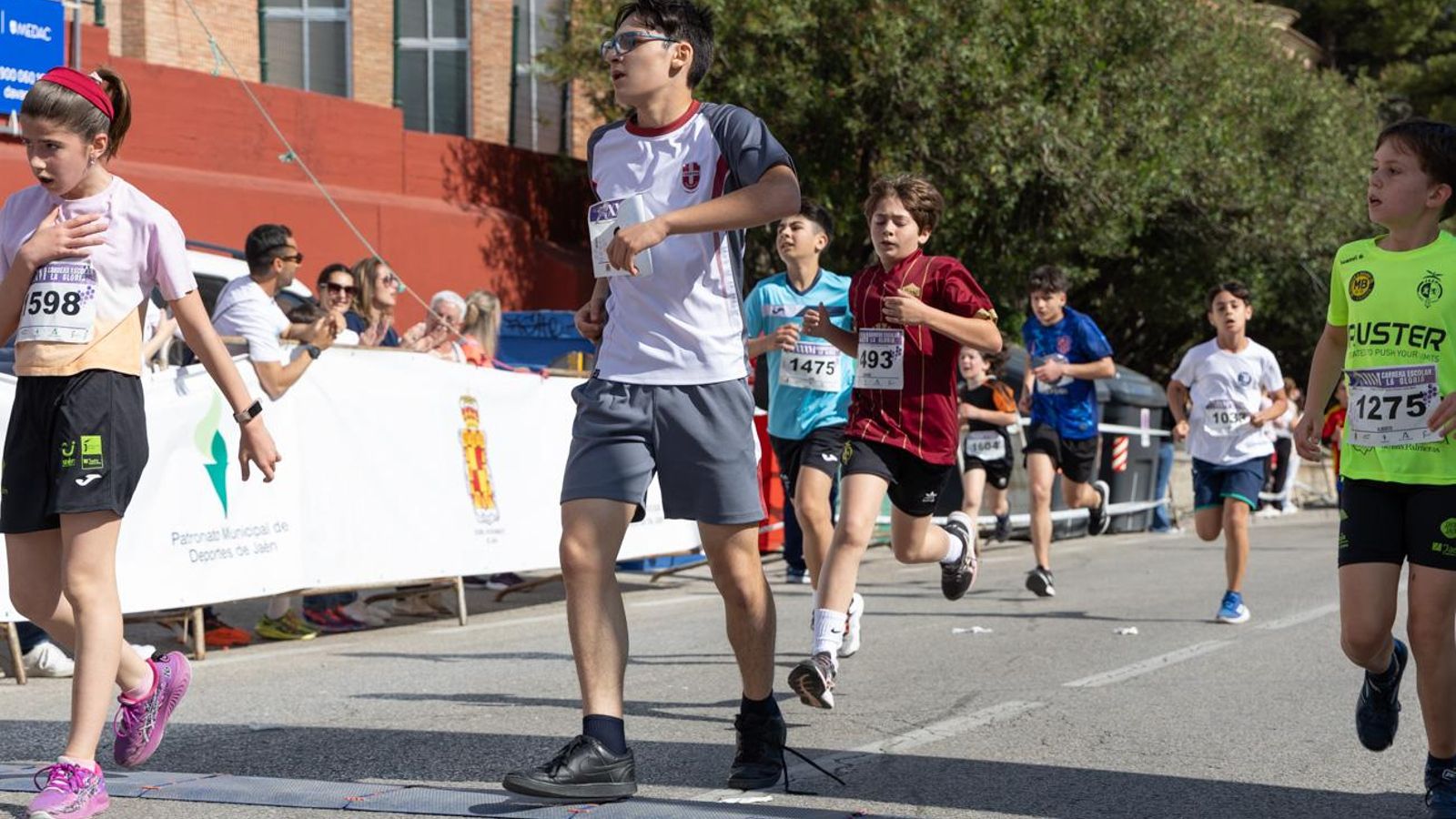 La carrera escolar de “La Gloria” que aúna inclusión y solidaridad, en imágenes